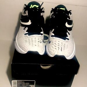 NWB KD14 TB  Black White Vapor Green 10.5 Mens Athletic Shoes w/Box
